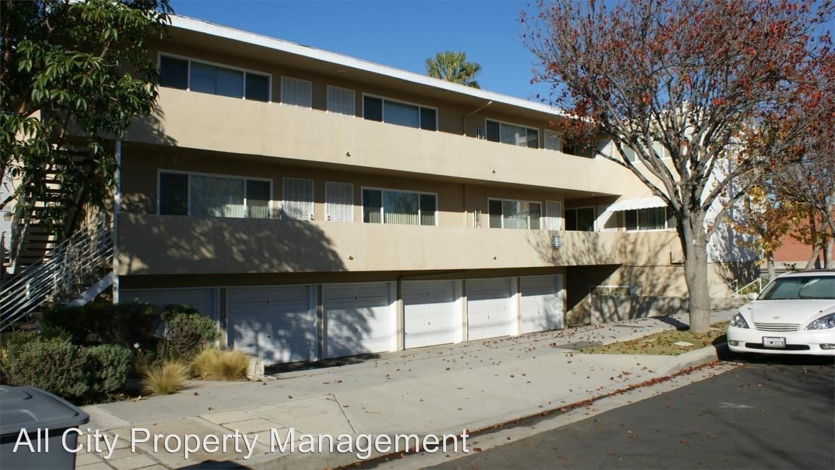 Primary Photo - 18205 Grevillea Ave