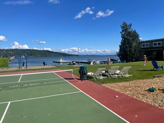 Foto del edificio - 16758 45th Ave NE