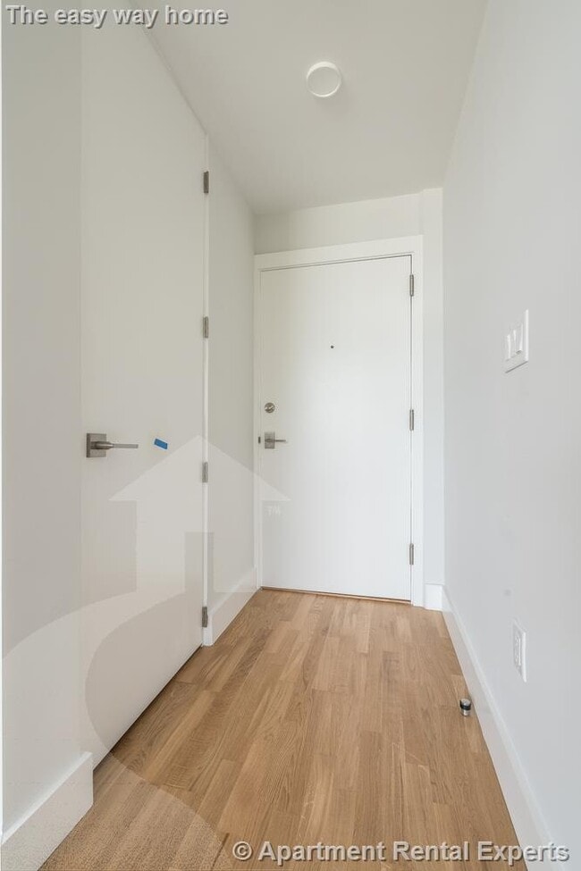 Building Photo - 334 Harvard St