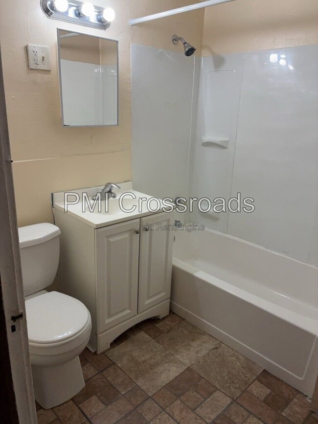 Building Photo - 1388 W 91st St