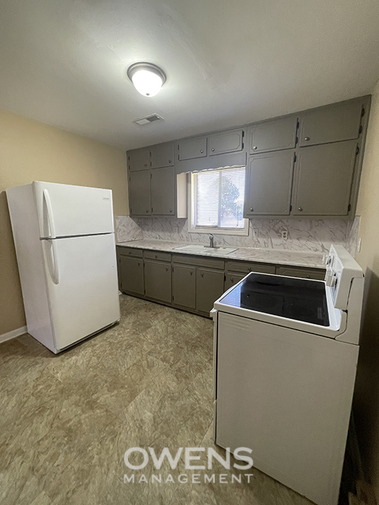 Building Photo - Charming 2 bedroom duplex for rent in down...