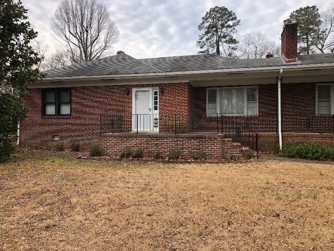 Foto del edificio - 11500 Elmwood Ln