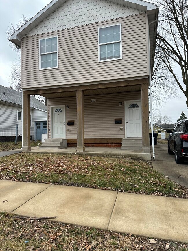 Frente de la casa - 407 E Jackson St