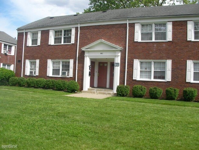 Building Photo - 443 Maryland St