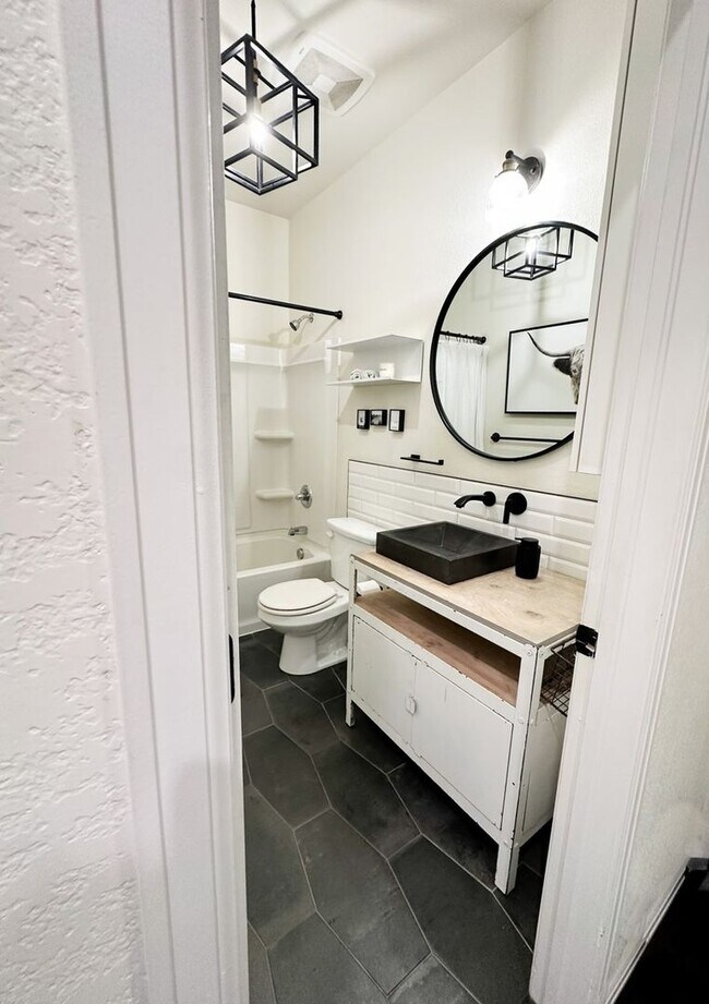 Foto del edificio - Spacious 3BR House in Firestone