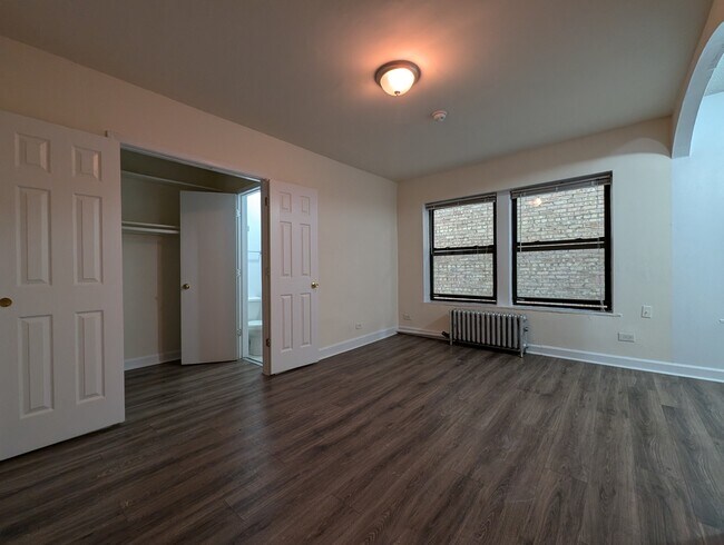 Foto del edificio - 5417 N Kenmore Ave