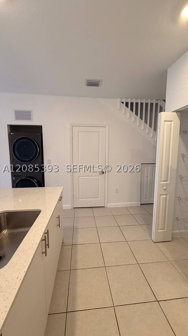 Foto del edificio - 23424 SW 127th Ave