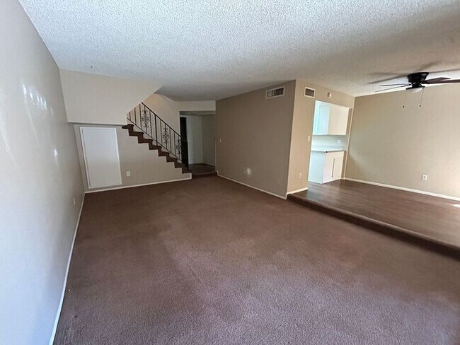 Building Photo - 5258 S Monaco Dr, Tempe, AZ 85283
