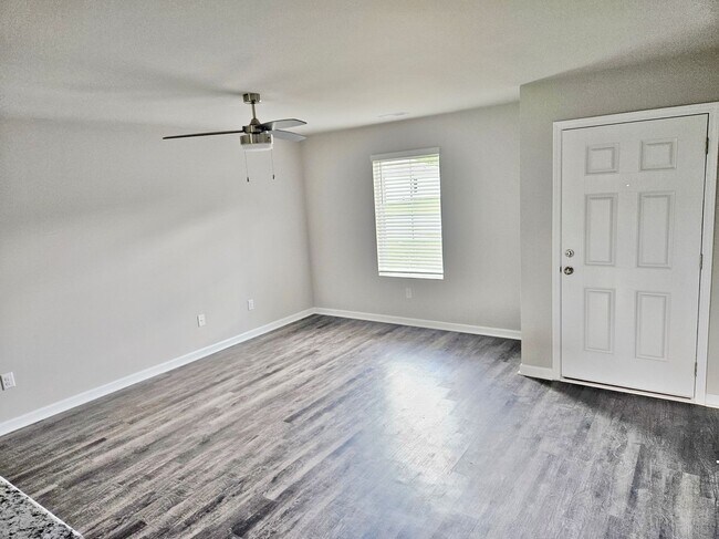 Foto del edificio - 3 Bedroom, 2 Bath home.