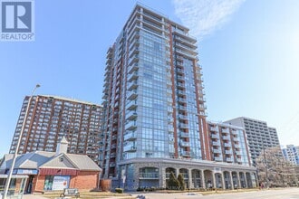 Building Photo - 551-1551 Maple Ave