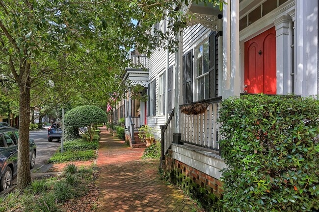 Building Photo - 403 Tattnall St