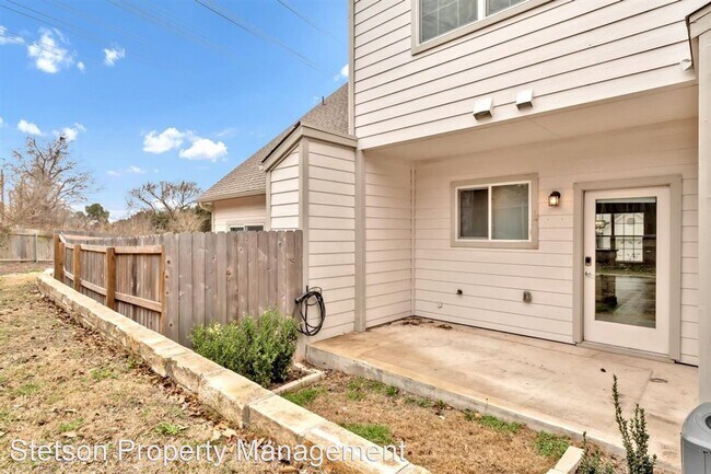 Building Photo - 2 br, 2.5 bath House - 12145 Abbey Glen Ln