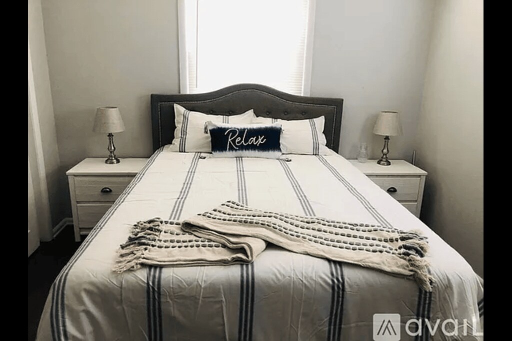 Foto principal - 4048 N Prospect Ave
