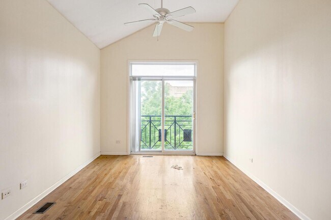 Foto del edificio - 3543 S Hamilton Ave