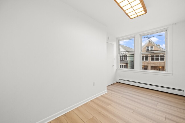 Building Photo - 155 W 19th St
