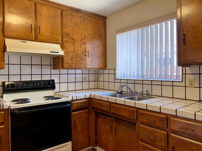 Foto del edificio - 1640 Clearview Dr