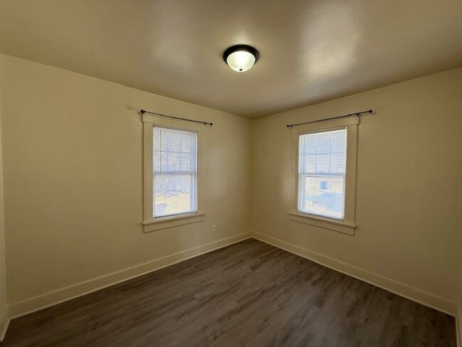 Building Photo - Bungalow Near Lake Decatur