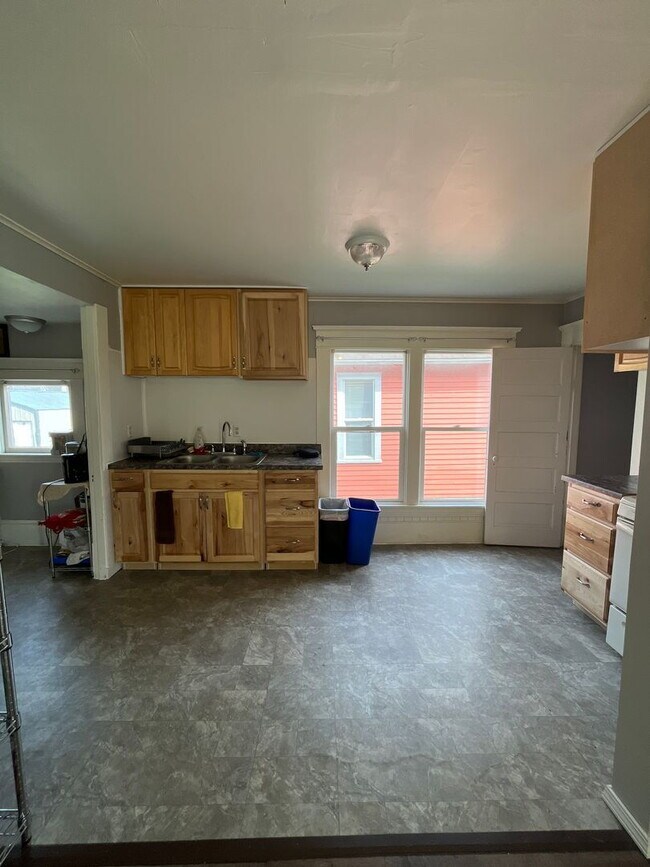 Foto del edificio - Close to WWU! Easy Lakeway Location Near Whole Foods & I-5