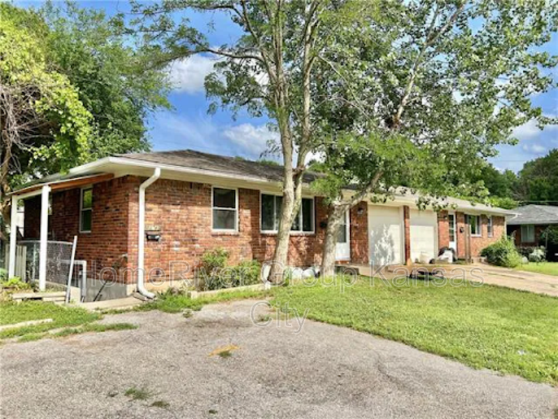 Primary Photo - 2328 S Grand Ave