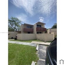 Building Photo - 20108 SW 123rd Dr