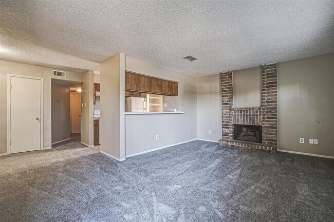 Building Photo - 1323 Brenda Ln