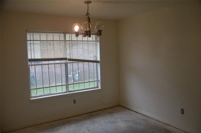 Foto del edificio - 3407 Sandbrook Dr