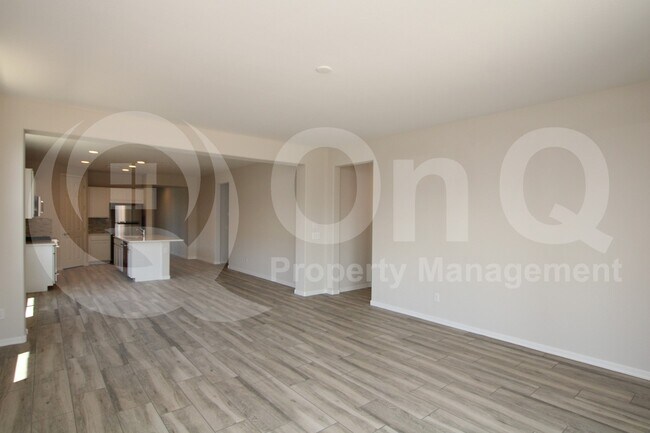 Foto del edificio - 7041 W Coles Rd