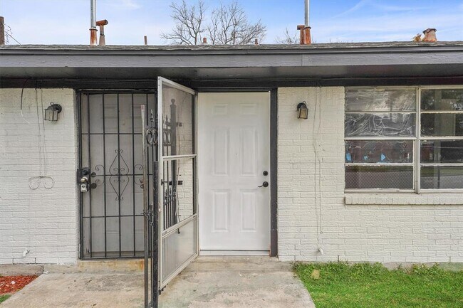 Foto del edificio - 4303 Chapman St