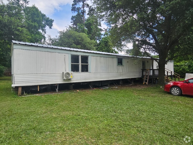Building Photo - 286 Holly Dr