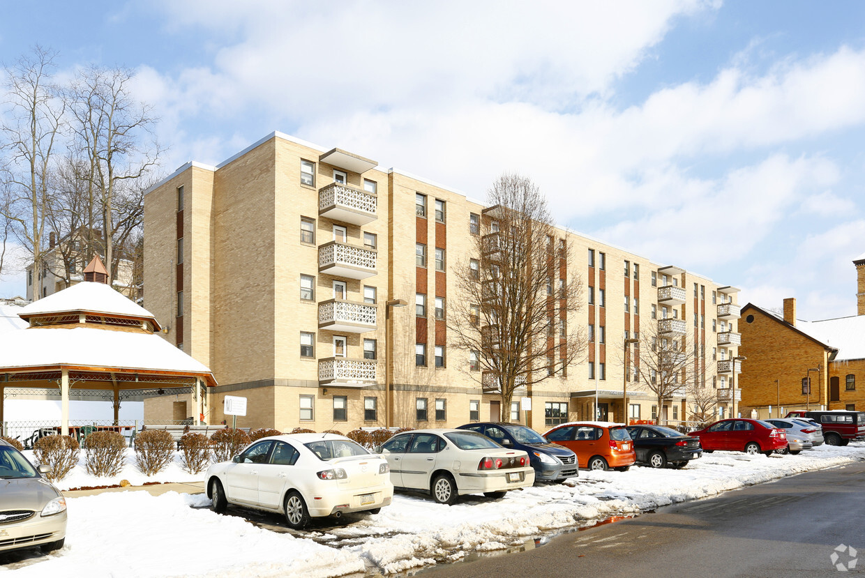 Primary Photo - Thomas Bishop Apartments