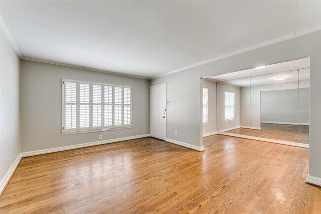 Foto del edificio - 6545 Winton St