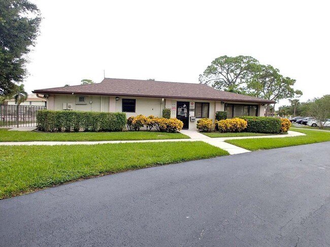 Foto del edificio - 6258 Chasewood Dr