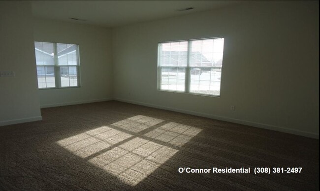 Building Photo - 3533 Curran Ave