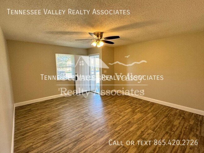 Foto del edificio - 997 Kirk Ave