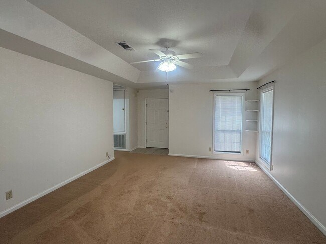 Foto del edificio - Patio Home with Great Location