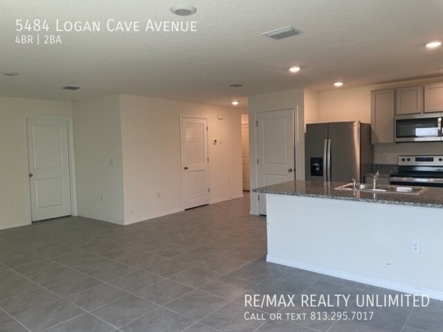 Building Photo - 5484 Logan Cave Ave Wimauma FL 33598