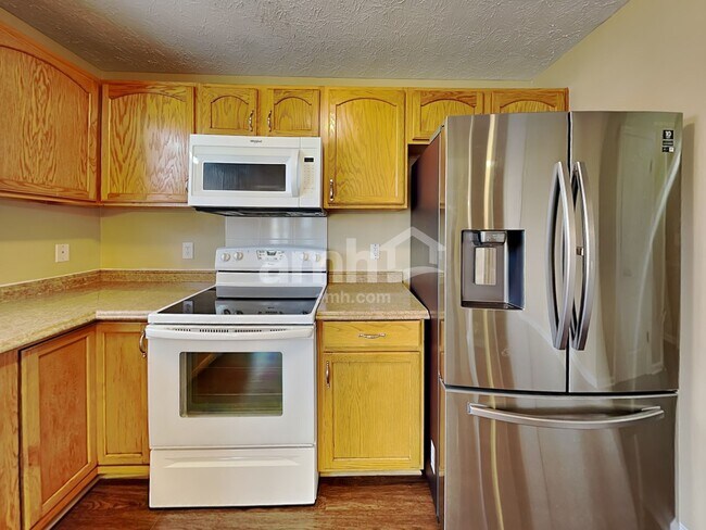 Foto del edificio - 2740 N Whitfield Rd