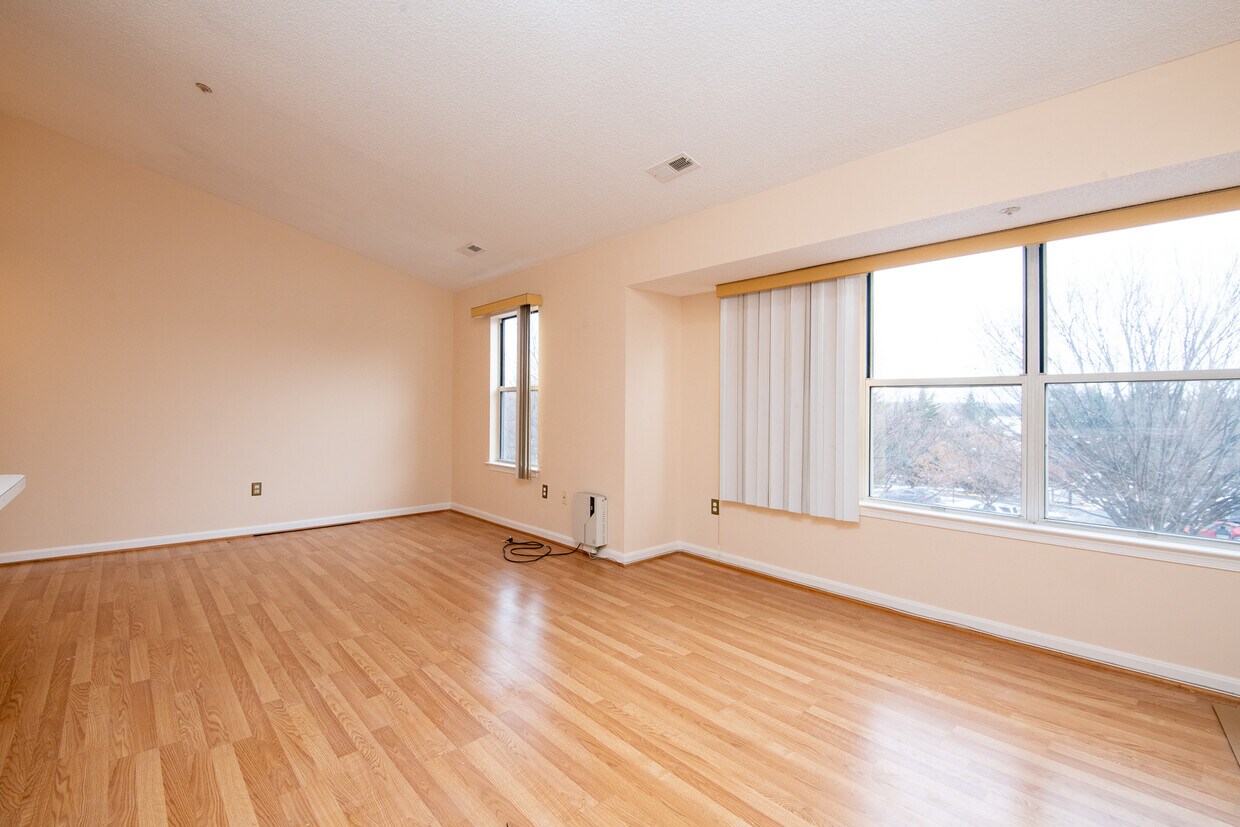 14106 Valleyfield Dr Unit 9, Aspen Hill, MD 20906 Condo for Rent in