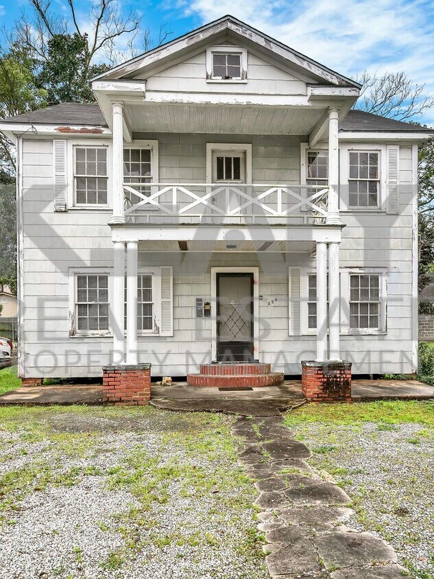 324 General Mouton Ave Unit A, Lafayette, LA 70501 Room for Rent in