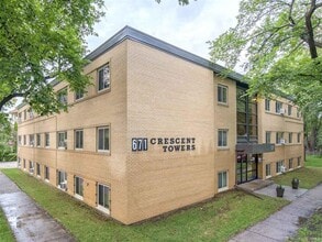 Building Photo - Crescent Towers