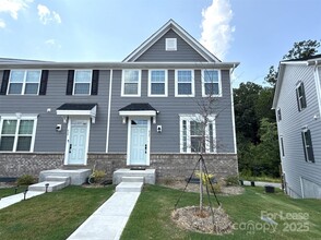 Building Photo - 422 Serenity Cir