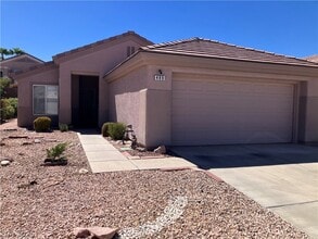 Building Photo - 489 Edgefield Ridge Pl