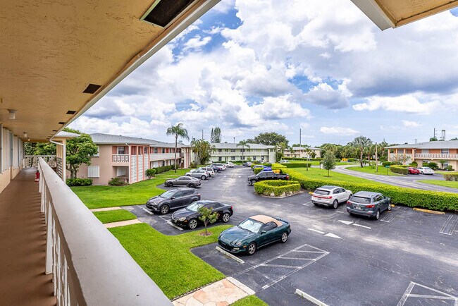 Foto del edificio - 1835 NW 18th St