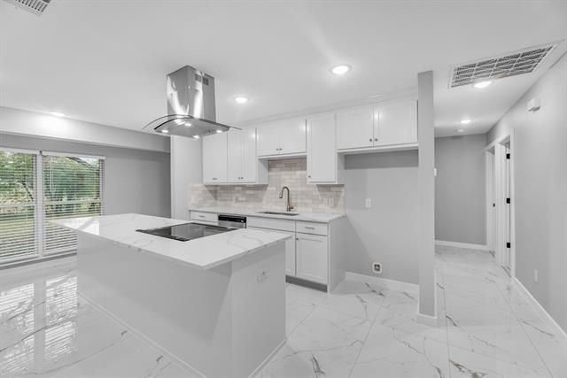 Building Photo - 313 Clearwood Dr