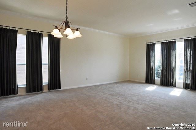 Building Photo - 8779 Laurel Canyon Dr