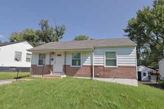 Building Photo - 325 Caithness Rd