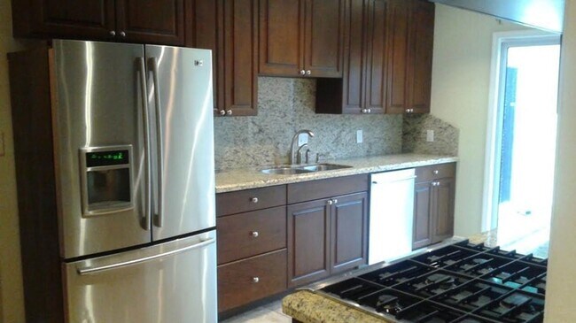 Foto del edificio - 619 37th St