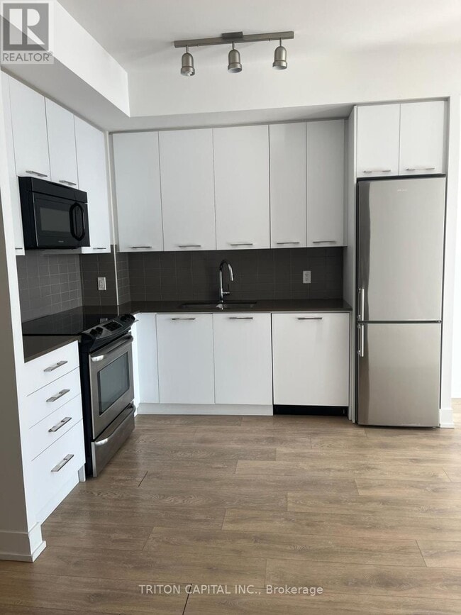 Photo du bâtiment - 9471 Yonge St