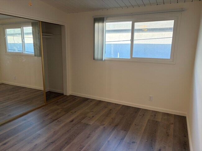 Foto del edificio - 1750 E Sycamore Ave