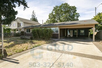Building Photo - 2801-2803-2803 SE 125th Ave